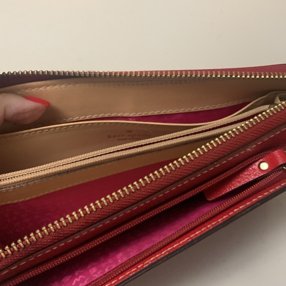 ♠️ Kate Spade Red Leather Wristlet / Wallet Lots of compartmentss fits iPhone ♠ - Picture 7 of 10